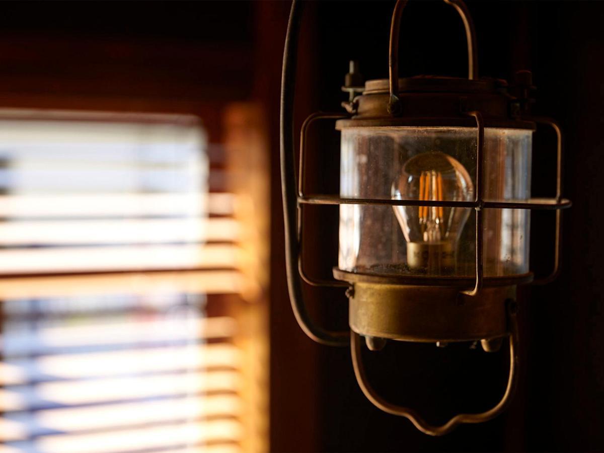 Cafe & Bb Guri Bed & Breakfast Ine Bagian luar foto